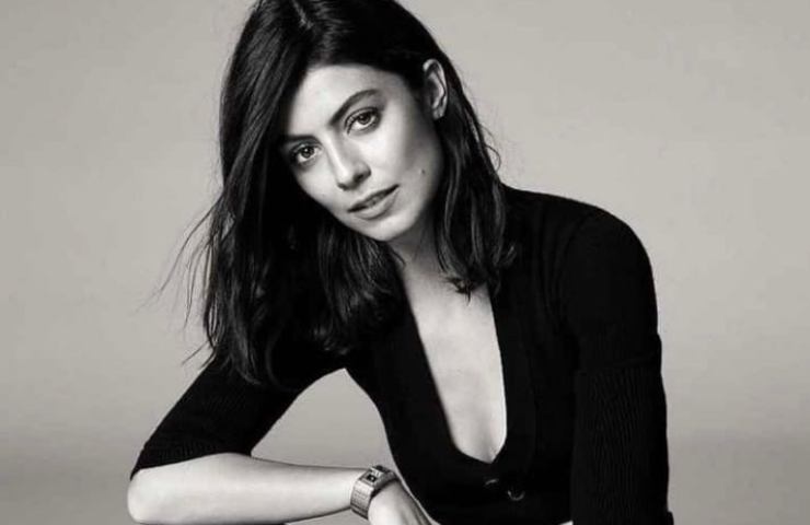 Alessandra Mastronardi foto bianco e nero