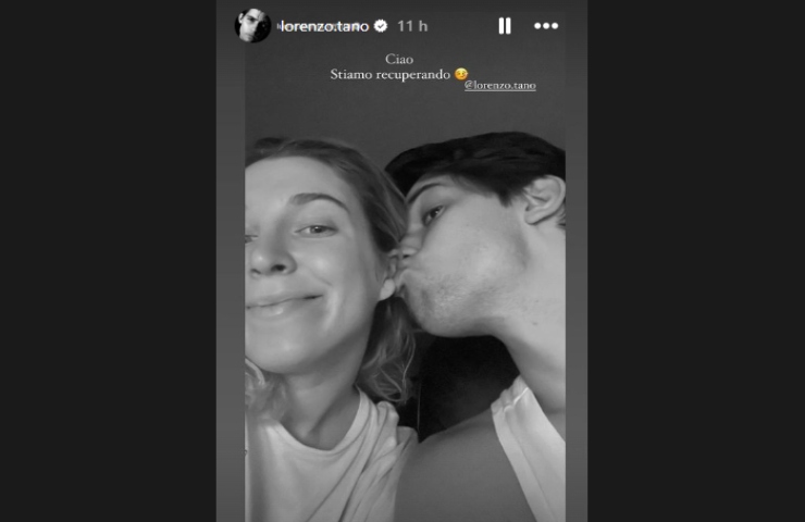Lucrezia Lando e Lorenzo Tano si baciano in diretta su Instagram