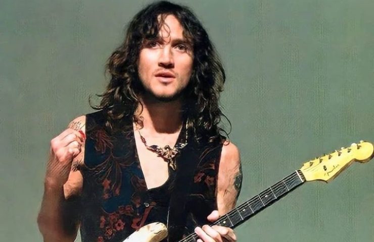 Red Hot Chili Peppers e la storia di "Under the Bridge": fu tutto merito della mamma di John Frusciante